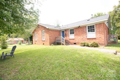 4601 Woodstone Drive sold home in Derita Woods, Charlotte, NC
