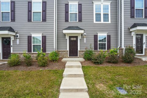 2108 Trout Lily Lane sold home in Stone Creek Townhomes, Matthews, NC