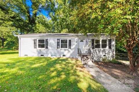 2301 Kennesaw Drive