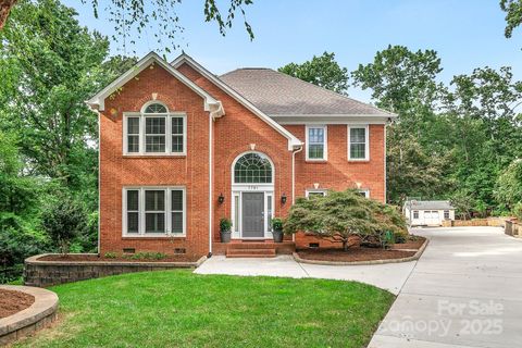 7701 Walthall Court
