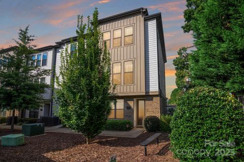 1624 Nandina Corners Alley