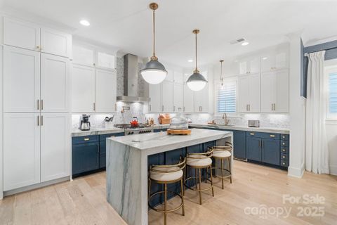 748 Amalfi Drive