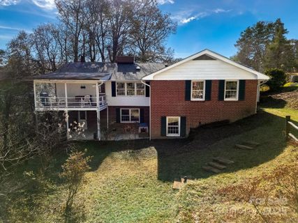 391 Hawthorne Drive