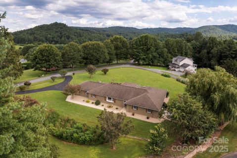 56 Beaumont Drive sold home in Beaumont Estates, Hendersonville, NC