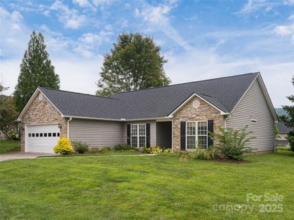 291 Farm Valley Road sold home in Cottages At Livingston Farms, Fletcher, NC