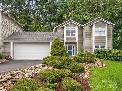 22 Cedarcliff Circle sold home in Laurel Place, Asheville, NC