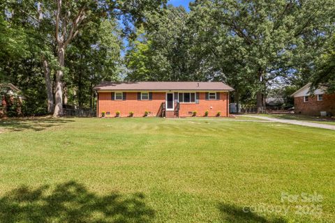 308 Forest Park Road sold home in Forest Park, Matthews, NC