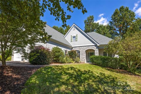 28 Clovelly Way sold home in Devonshire, Asheville, NC