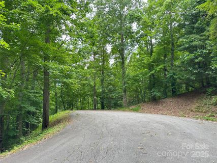 000 Ruffed Grouse Lane active home in Quail Ridge, Waynesville, NC