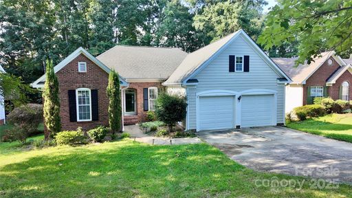 10513 Worsley Lane sold home in The Villages Of Leacroft, Charlotte, NC