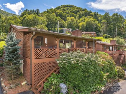 95 Hillcrest Road sold home in Hillcrest Villas, Maggie Valley, NC