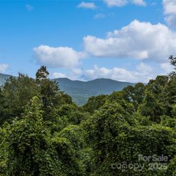 403 Malin Trail