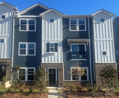 131 Kona Lane pending home in Meadows At Wilson Farms, Fort Mill, SC