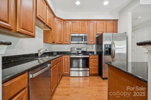 7752 Sweet Fern Way sold home in Stonegrove, Charlotte, NC