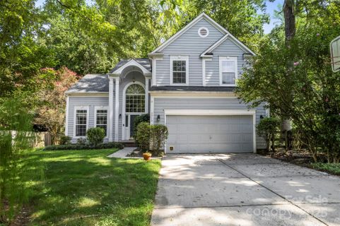 3516 Crescent Knoll Drive