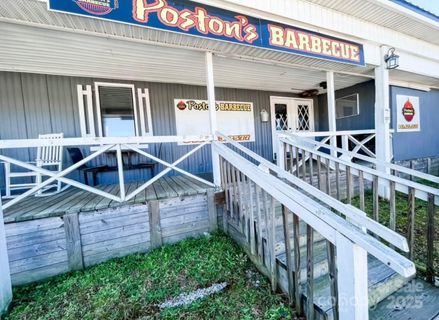 1225 W Blvd Highway