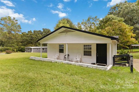 106 Robinson Avenue