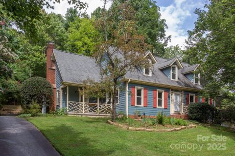 165 Indian Woods Trail sold home in Wildwood Heights, Hendersonville, NC