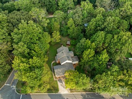 7600 Wallace Lane