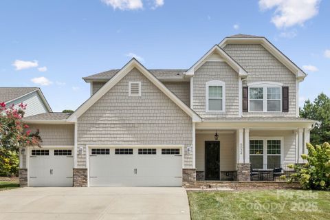 5034 Stonehill Lane sold home in Chestnut Place, Matthews, NC