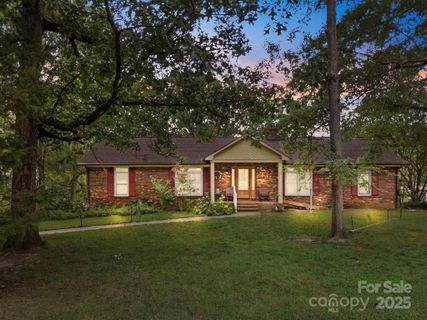 240 Skysail Road