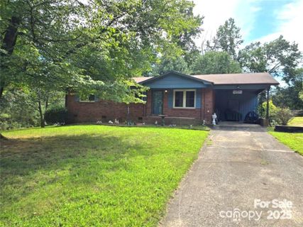 1364 Oak Hill Drive sold home in Hidden Valley, Morganton, NC