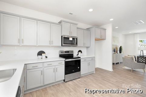 11404 Magpie Court