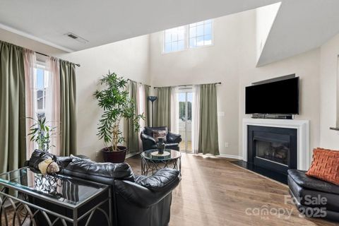 1922 Willie Worrell Drive