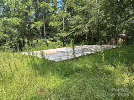 305 River Road