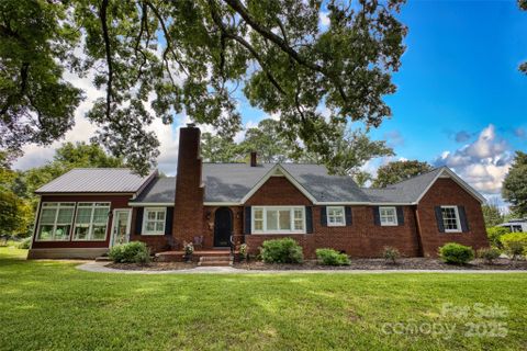 1025 Myrtle Drive