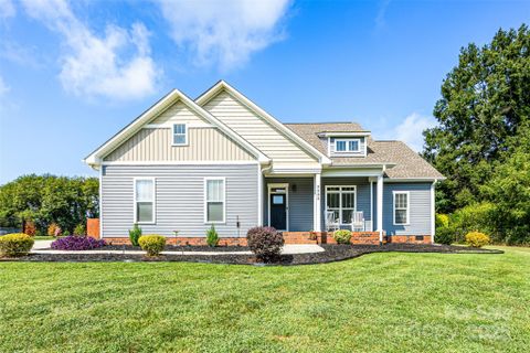 5533 Harvest Hills Road sold home in Harvest Hills, Bessemer City, NC