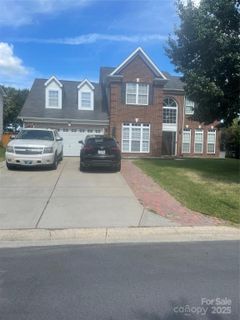 2529 Waters Vista Circle
