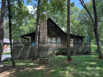 607 W Meadow Parkway sold home in West Meadow, Moravian Falls, NC
