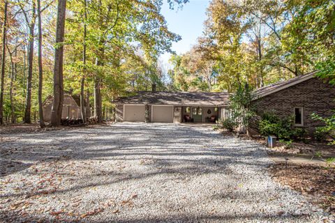 5608 Davis Road
