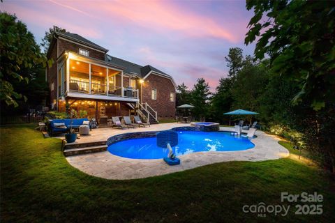 414 Danbury Lane