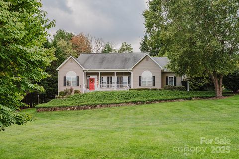 2007 Holly Tree Hill None sold home in Sugar Hollow Farms, Hendersonville, NC