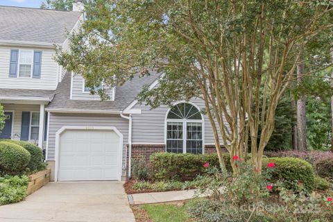 8333 Southgate Commons Drive sold home in Southgate Commons, Charlotte, NC