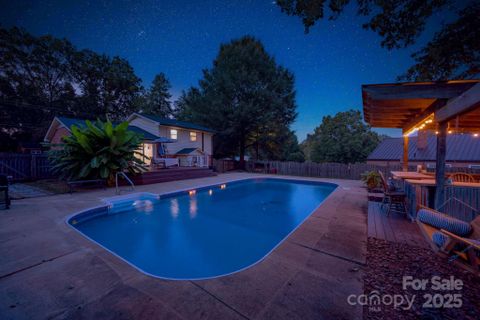 827 Brookwood Drive