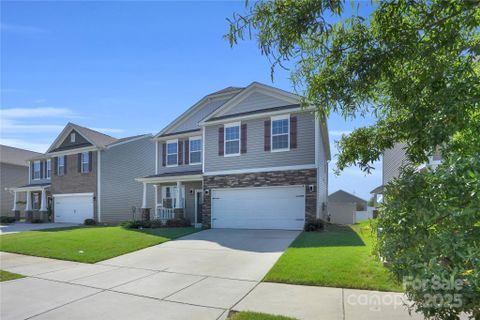 4918 Traynor Road sold home in Sutton Farms, Charlotte, NC