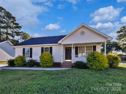 1131 Summit Hills Drive sold home in Summit Hills, Charlotte, NC
