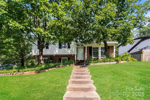 1501 Lanewood Place