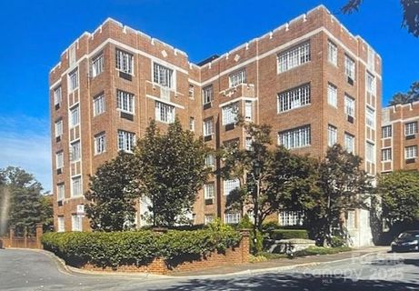 301 W 10th Street