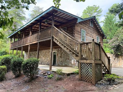 66 Ashlyn Lane