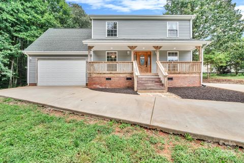 A home in Crabtree Acres, Vale