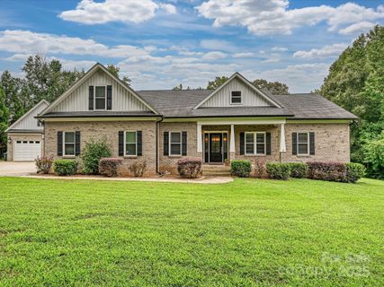 3235 Karen Lane sold home in Weddington Ridge, Monroe, NC