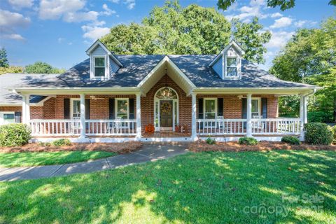 5344 Saddlewood Lane