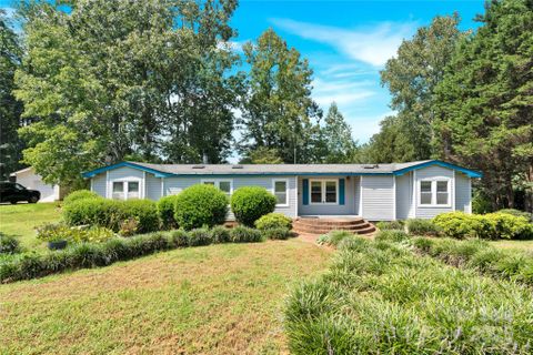 985 Sentinal Oaks Drive sold home in Southwoods, Clover, SC