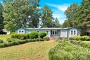 985 Sentinal Oaks Drive sold home in Clover, SC