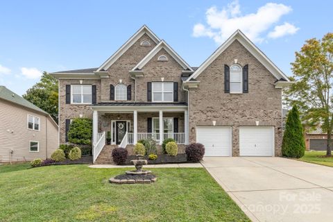 10304 Squires Way sold home in Weatherstone Manor, Cornelius, NC