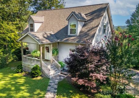 88 Ladd Ridge